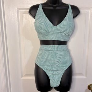 Freshwater teal two piece swim suit, size XXL (20), NWT.